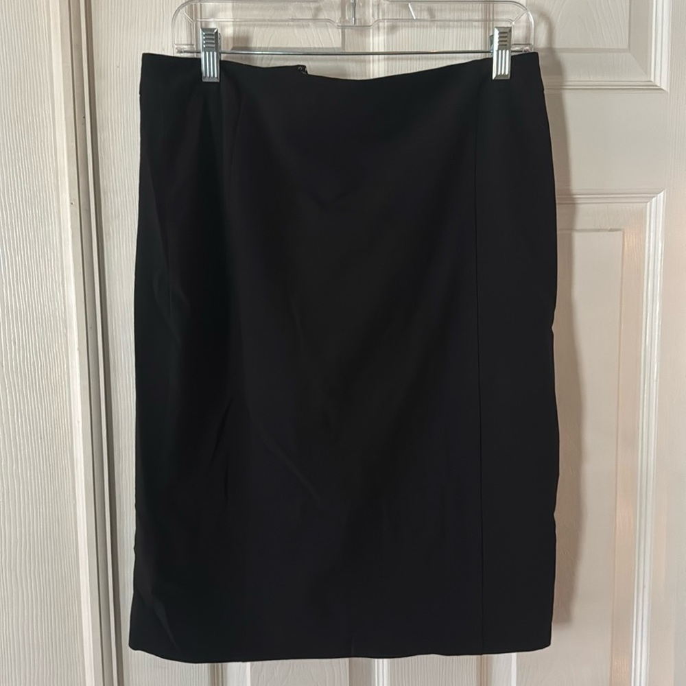 Ann Taylor Black Pencil Skirt‎ Slit Zip Closure Size 8